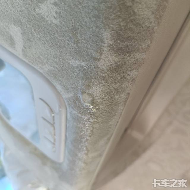乘龙m3四缸，185马力的车。乘龙厂家你们缺防水胶么？才三年的车车头漏水。防水胶很贵么？