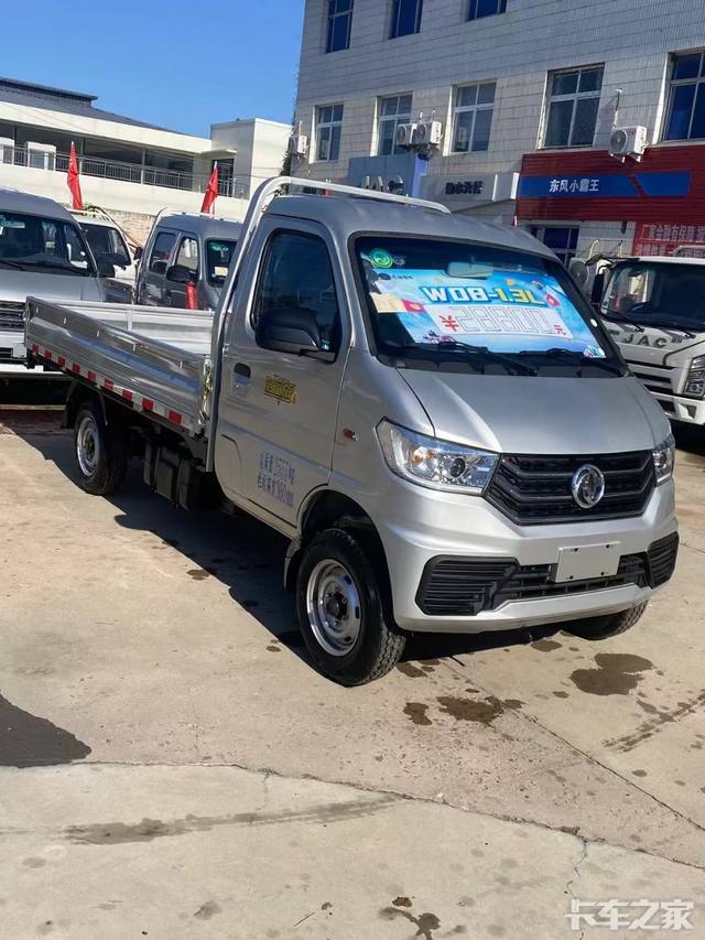 东风小霸王W08 东风途逸T3  尺寸2.7*1.54
标配助力 直通大梁 钢丝轮胎   28500