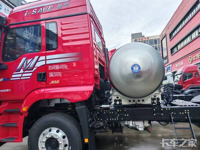 陕汽德龙M3000S：干线物流“全能选手”，高效可靠的创富伙伴

动力配置

以轻盈版为例，搭载潍柴WP12H480E68发动机，排量为11.5L，最大马力480匹，最大输出功率353kW，最大扭矩3